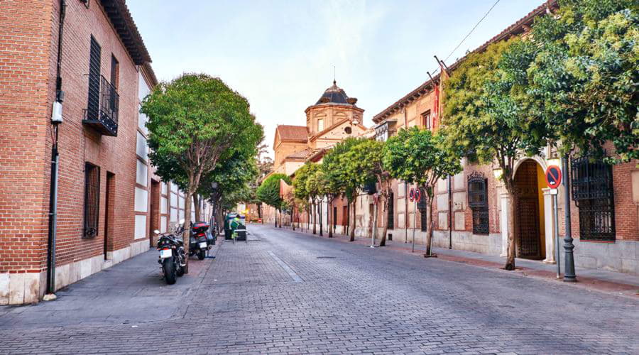 Top car rental deals in Alcalá de Henares