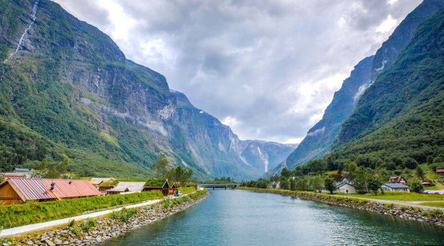 Top car rental options in Aurlandsvangen